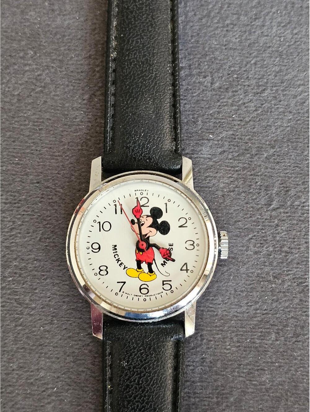 Vintage Bradley Mickey Mouse Watch (wind up)